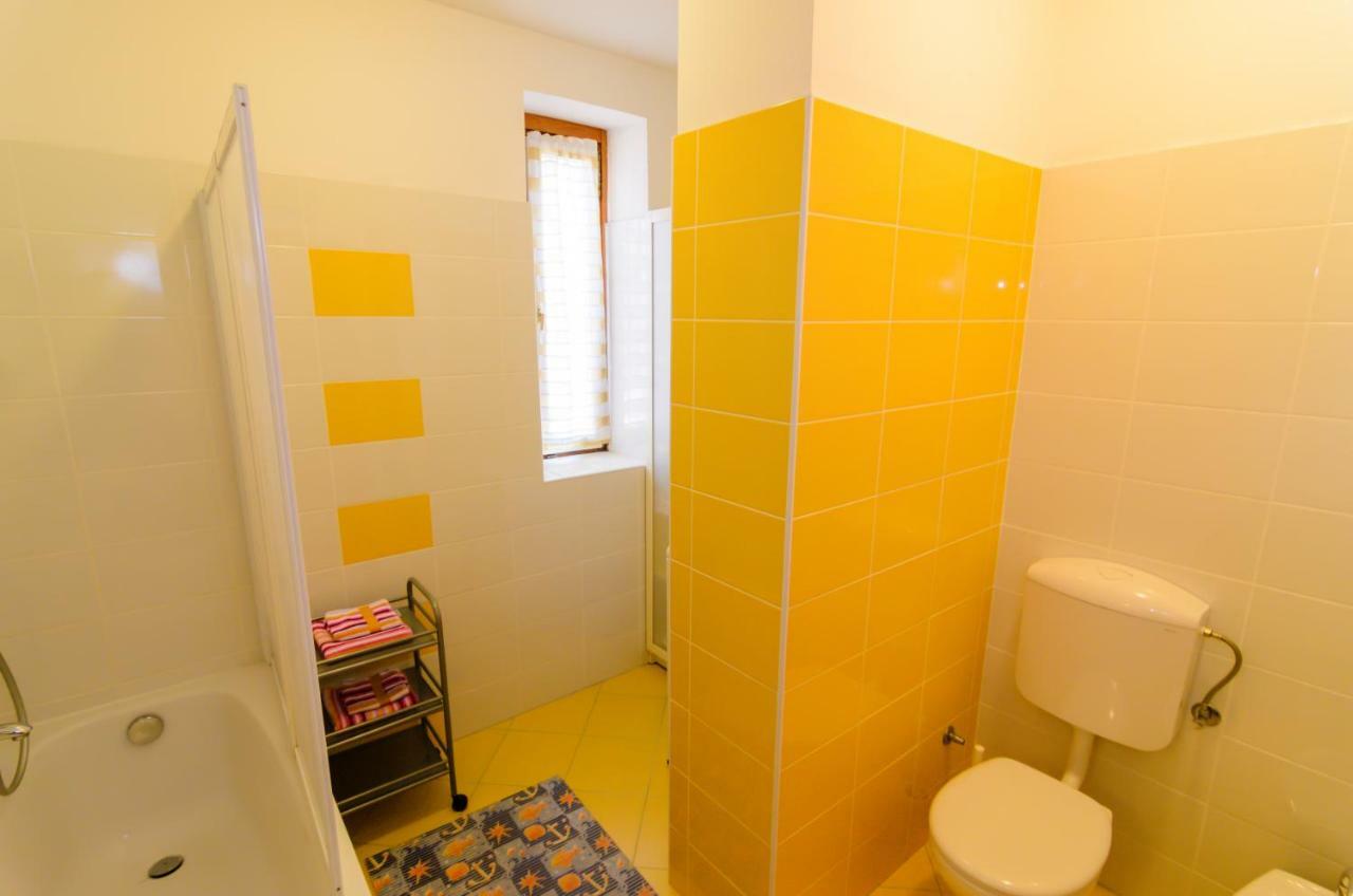 Appartamento Ornella Zara Esterno foto