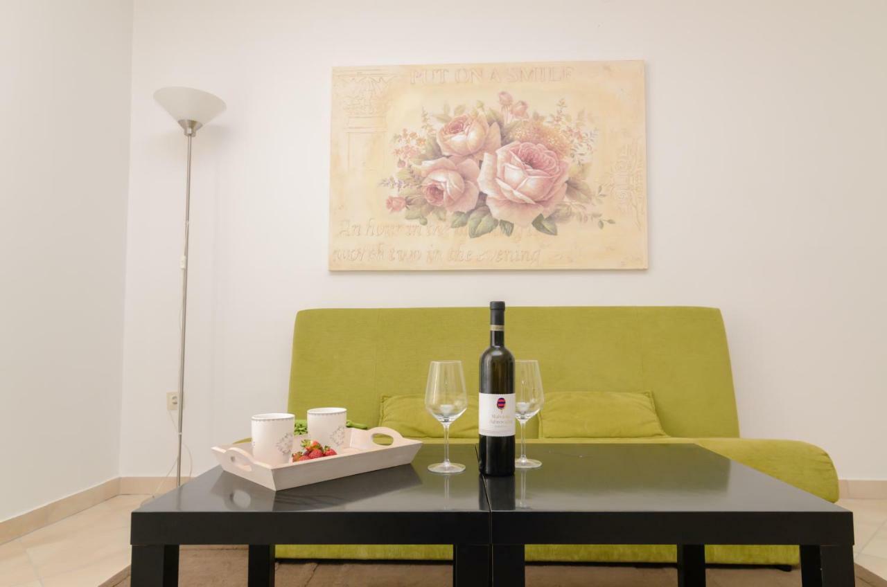 Appartamento Ornella Zara Esterno foto